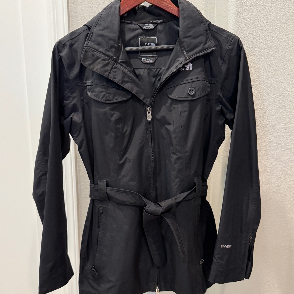 THE NORTH FACE RAIN JACKET COAT MED